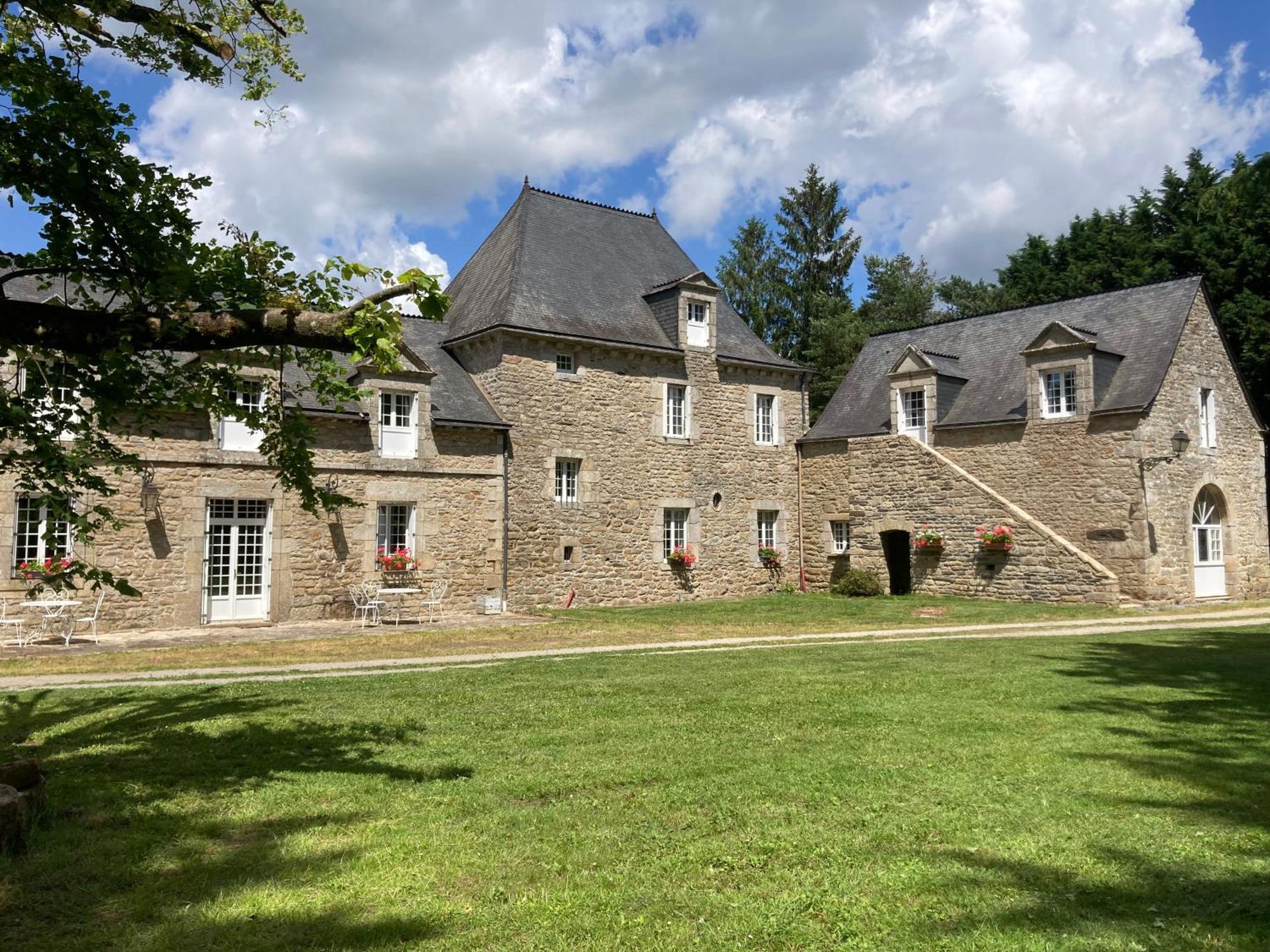 Manoir De Saint-Fiacre Bed & Breakfast Malansac Eksteriør bilde